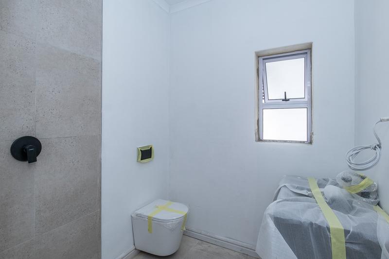 To Let 4 Bedroom Property for Rent in Bergvliet Western Cape